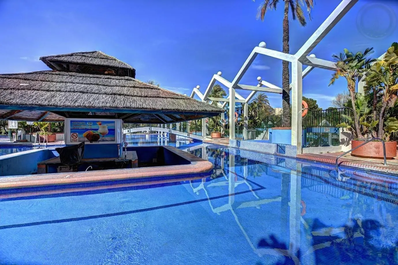 Sea Front Apartment With Large Terrace In Benalbeach Benalmadena