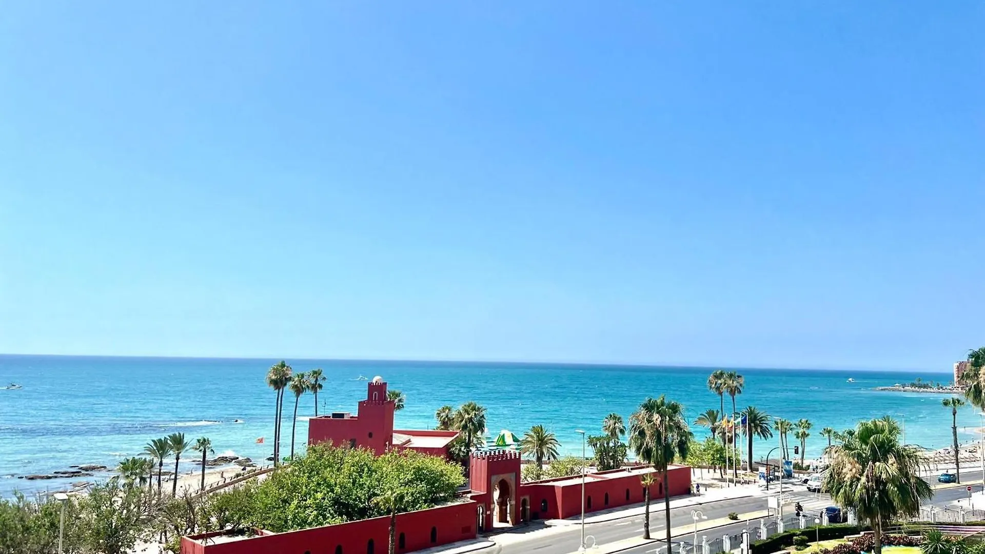 Sea Front Apartment With Large Terrace In Benalbeach Benalmadena