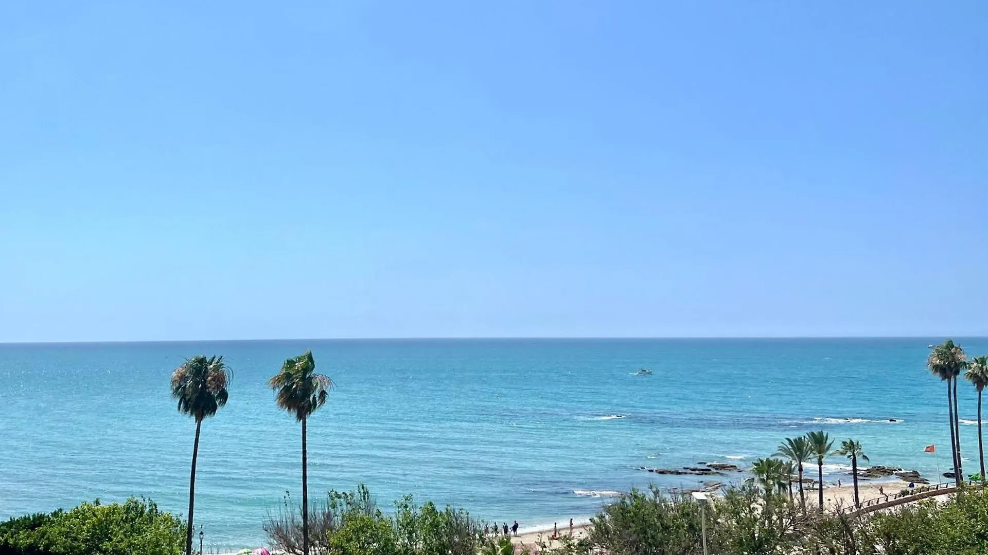 Sea Front Apartment With Large Terrace In Benalbeach Benalmadena