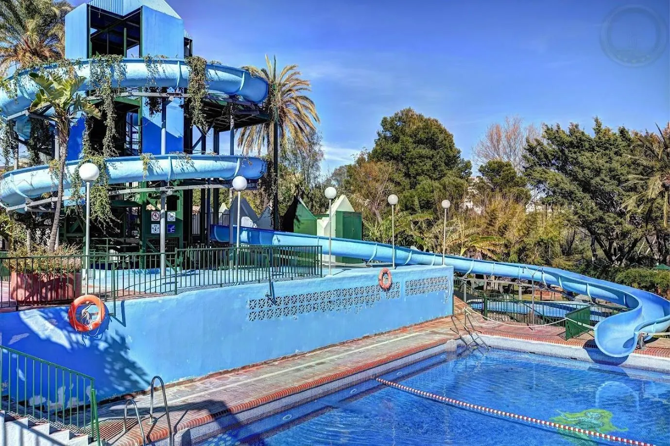 Sea Front Apartment With Large Terrace In Benalbeach Benalmadena