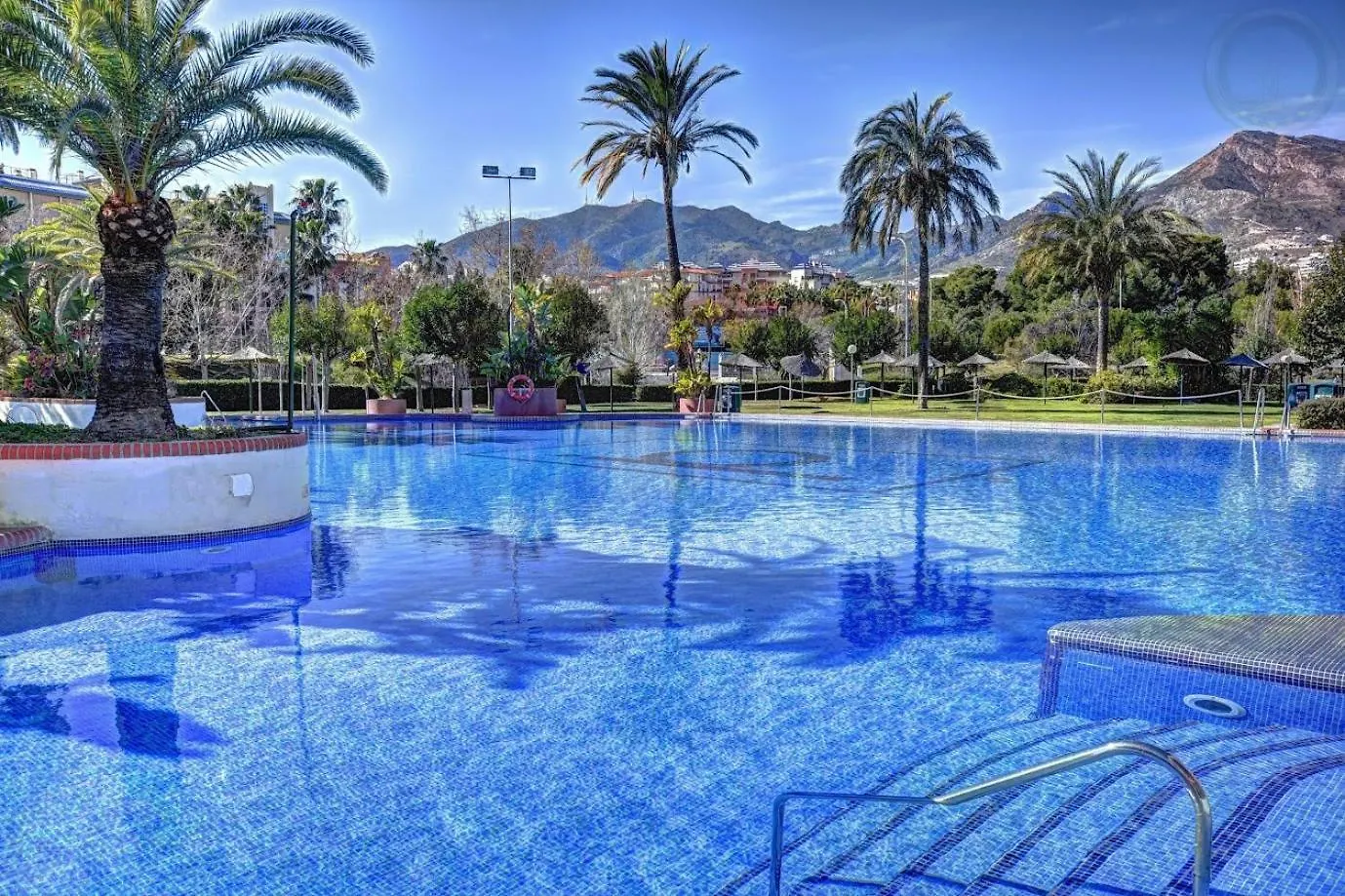 Sea Front Apartment With Large Terrace In Benalbeach Benalmadena