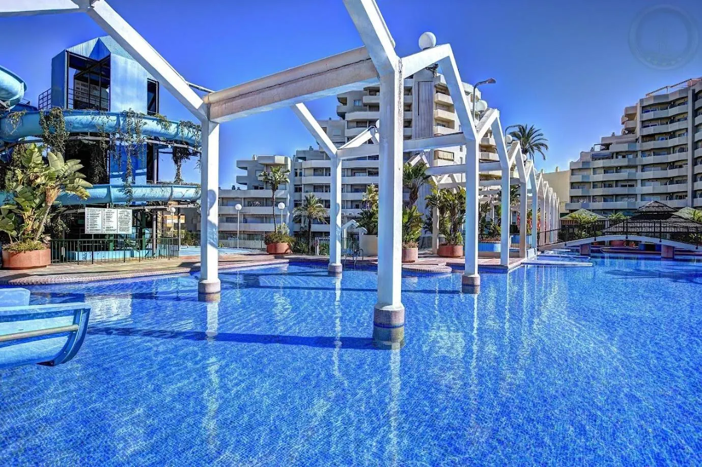 Sea Front Apartment With Large Terrace In Benalbeach Benalmadena
