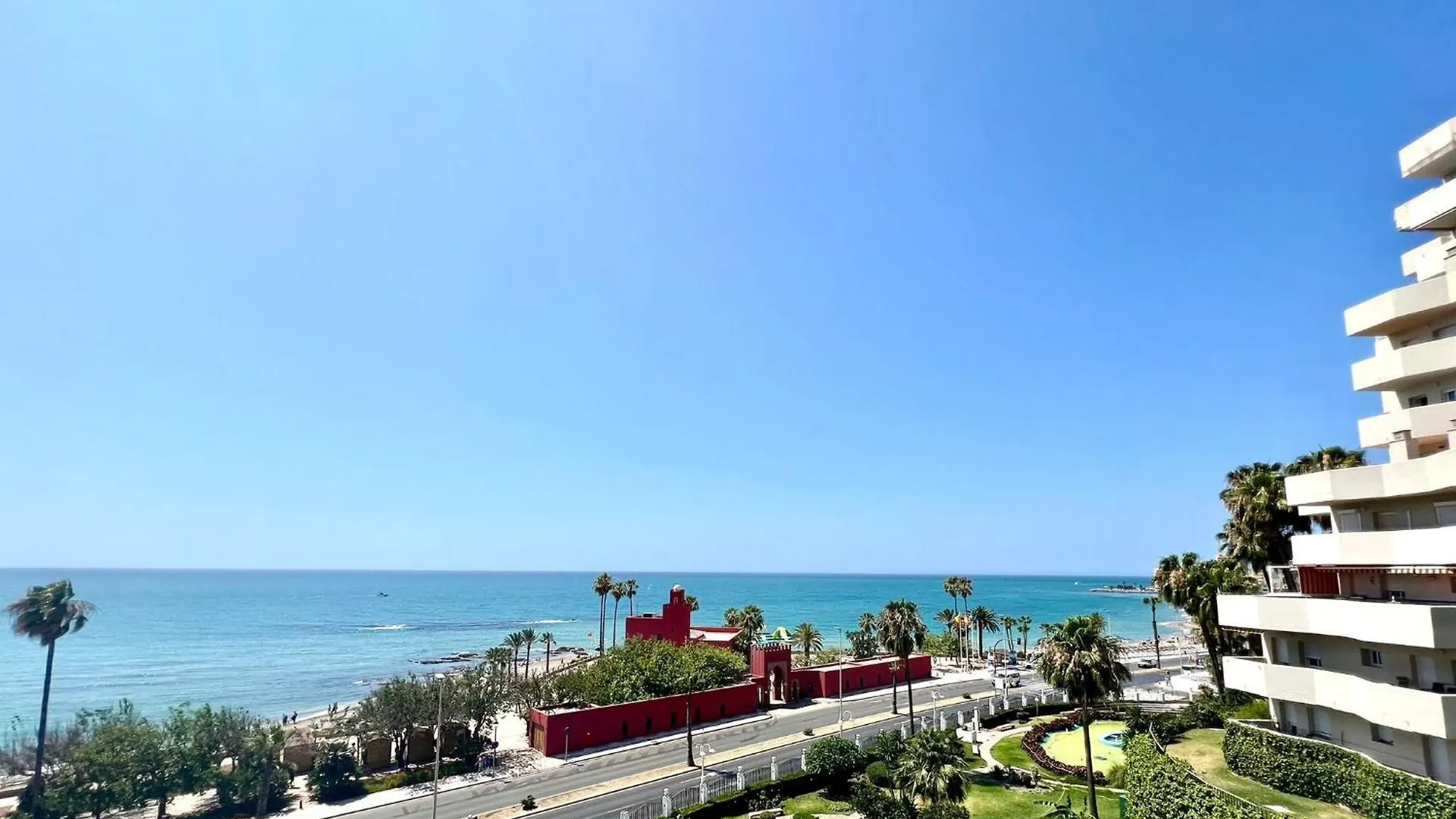 Sea Front Apartment With Large Terrace In Benalbeach Benalmadena 0*,